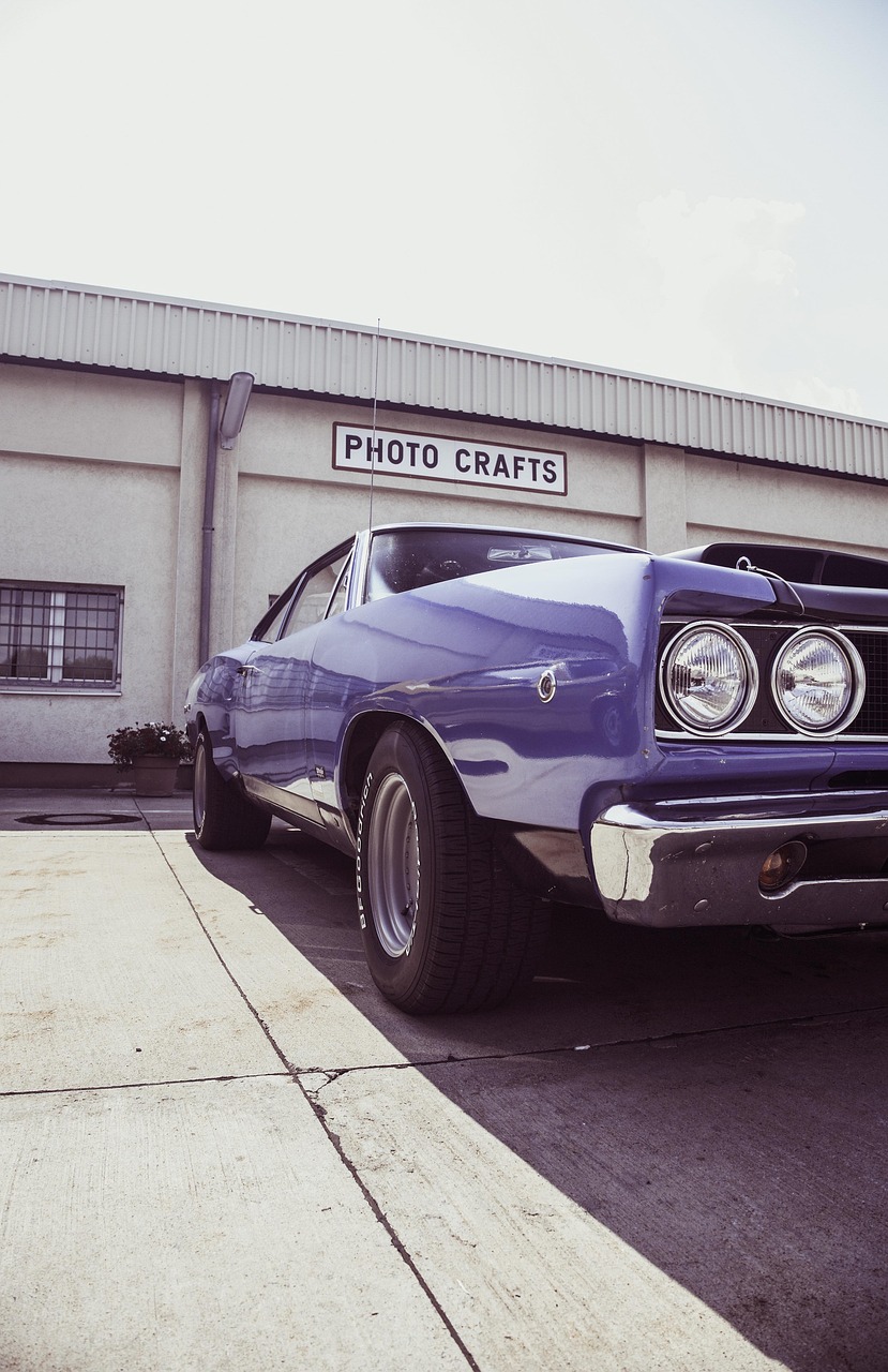 gallery-img-04 antique car, chrome, vintage, retro, automobile, classic, vehicle, rarity, historical, headlights, taillight, bumper, shine, chrome plated, old car, us car, muscle car, big block, v8, tail fins, whitewall tires